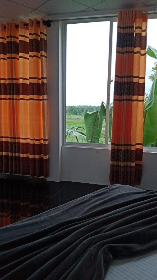 Air Vision 98 Hotel Katunayaka Eksteriør billede